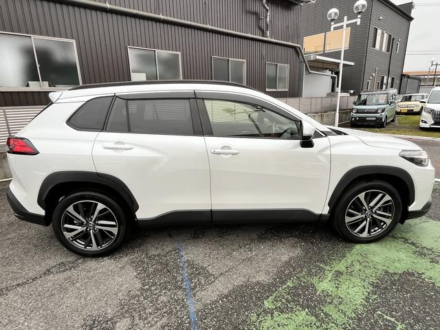 カローラクロス ハイブリッド　Ｚ　純正ディスプレイオーディオナビ☆全方位カメラ☆Ｂｌｕｅｔｏｏｔｈオーディオ☆ステリモ☆シートヒーター☆ステアリングヒーター☆追従型クルコン☆パーキングセンサー☆プリクラッシュセーフティ☆ＥＴＣ２．０☆（11枚目）