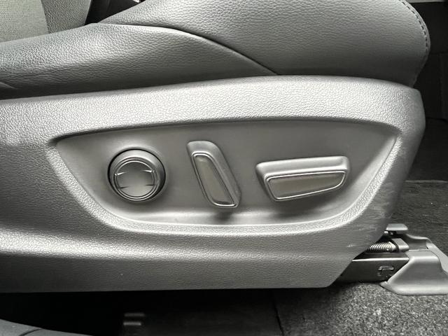 カローラクロス ハイブリッド　Ｚ　純正ディスプレイオーディオナビ☆全方位カメラ☆Ｂｌｕｅｔｏｏｔｈオーディオ☆ステリモ☆シートヒーター☆ステアリングヒーター☆追従型クルコン☆パーキングセンサー☆プリクラッシュセーフティ☆ＥＴＣ２．０☆（38枚目）