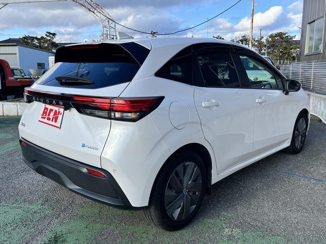 ノート Ｘ　純正ディスプレイオーディオナビ☆フルセグＴＶ☆ＢｌｕｅＴｏｏｔｈオーディオ☆アラウンドビューモニター☆エマージェンシーブレーキ☆駐車支援☆ＬＥＤヘッドライト☆オートライト☆ブラインドスポットモニター☆（4枚目）