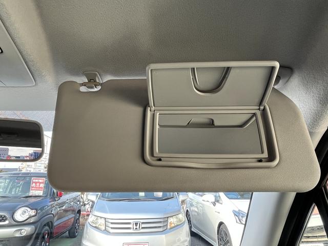 ワゴンＲ ＦＸリミテッド　Ｐスタート☆ライトレベライザー☆アームレスト☆コンビニフック☆アンダーシートコンソール☆シートリフター☆チルトステアリング☆ＩＳＯＦＩＸ対応☆リモコン格納ウインカーミラー☆左右バニティーミラー☆（22枚目）