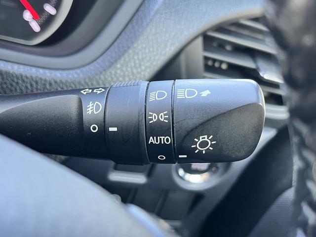 ノア Si ワンセグTV☆バックカメラ☆Bluetoothオーディオ☆パワスラ☆LEDヘッドライト☆横滑り防止☆ECOモード☆サイドロールカーテン☆フォグランプ☆アイドリングストップ☆オートライト☆(30枚目)