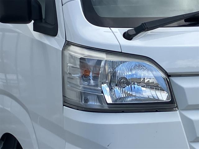 サンバートラック 　４ＷＤ　軽トラック　ＭＴ　運転席エアバッグ　５速マニュアル車　三方開　最大積載量３５０ｋｇ（4枚目）