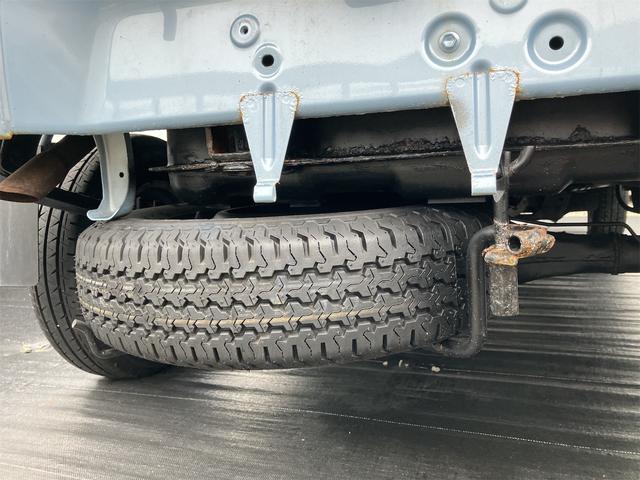 ピクシストラック スタンダード　４ＷＤ　軽トラック　ＭＴ　エアコン　パワーステアリング　運転席エアバッグ　マニュアル　荷台マット　最大積載量３５０ｋｇ　ドアバイザー（24枚目）