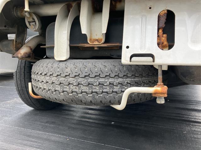 ＮＴ１００クリッパートラック ＧＸ　４ＷＤ　軽トラック　ＡＴ　エアコン　パワーウィンドウ　運転席エアバッグ　助手席エアバッグ　ＣＤ　ミュージックプレイヤー接続可（19枚目）