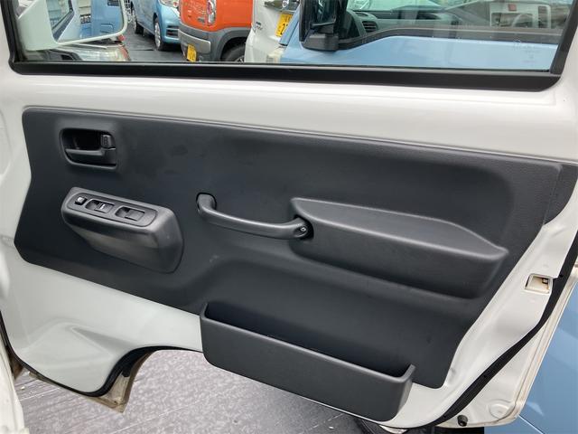 ＮＴ１００クリッパートラック ＧＸ　４ＷＤ　軽トラック　ＡＴ　エアコン　パワーウィンドウ　運転席エアバッグ　助手席エアバッグ　ＣＤ　ミュージックプレイヤー接続可（25枚目）