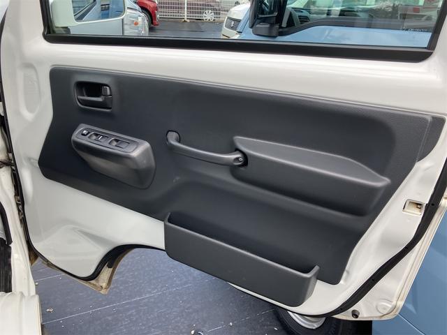 NT100クリッパートラック GX 4WD AT エアコン パワーステアリング パワーウィンドウ 運転席エアバッグ 助手席エアバッグ CD ミュージックプレイヤー接続可(16枚目)