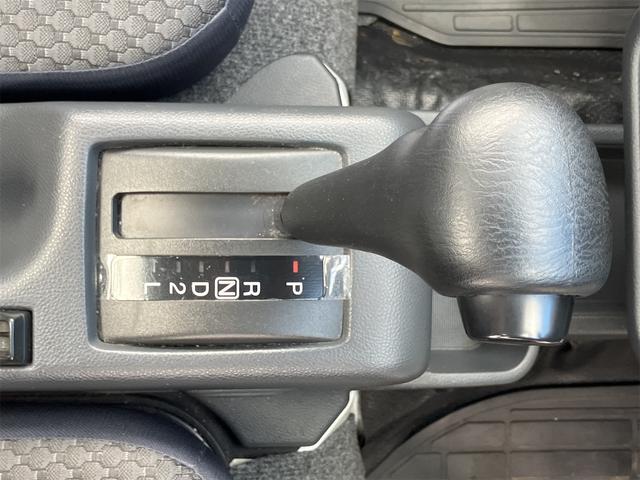 NT100クリッパートラック GX 4WD AT エアコン パワーステアリング パワーウィンドウ 運転席エアバッグ 助手席エアバッグ CD ミュージックプレイヤー接続可(25枚目)