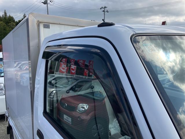キャリイトラック  4WD 軽トラック MT 衝突被害軽減システム 盗難防止システム アルミホイール エアコン 最大積載量350kg 5速マニュアル車 運転席エアバッグ 助手席エアバッグ パワーステアリング(8枚目)