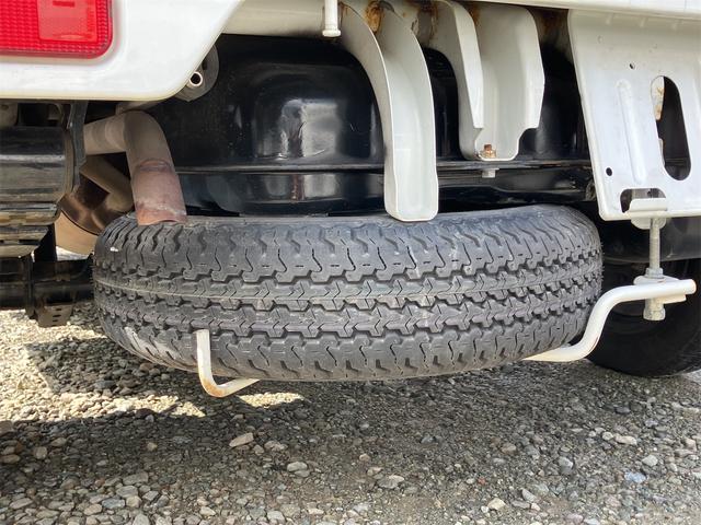 キャリイトラック  4WD 軽トラック MT 衝突被害軽減システム 盗難防止システム アルミホイール エアコン 最大積載量350kg 5速マニュアル車 運転席エアバッグ 助手席エアバッグ パワーステアリング(12枚目)