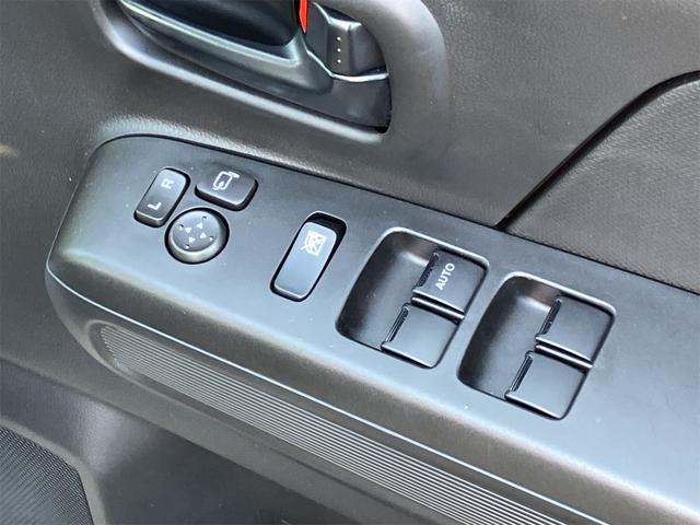 ワゴンＲ ＦＸ　４ＷＤ　クリアランスソナー　レーンアシスト　衝突被害軽減システム　オートライト　スマートキー　電動格納ミラー　シートヒーター　ベンチシート　ＣＶＴ　盗難防止システム　ＡＢＳ　ＥＳＣ　ＣＤ（12枚目）