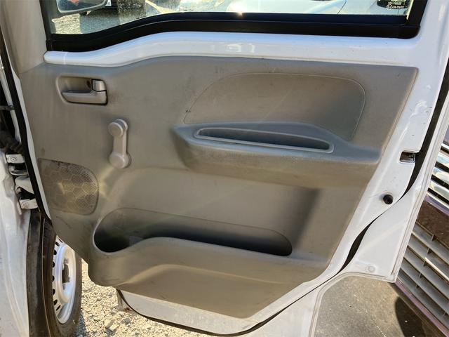 エブリイ ＰＡ　４ＷＤ　ＭＴ　両側スライドドア　エアコン　パワーステアリング　運転席エアバッグ　助手席エアバッグ（11枚目）