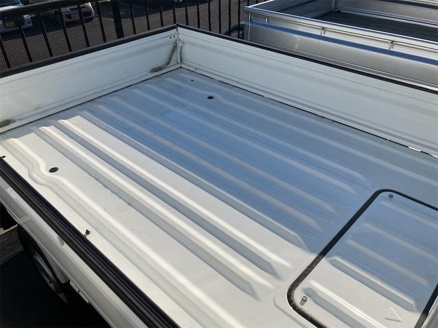 NT100クリッパートラック GX 4WD MT キーレスエントリー エアコン パワーステアリング パワーウィンドウ 運転席エアバッグ 助手席エアバッグ CD(6枚目)