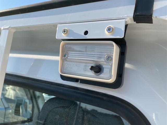 NT100クリッパートラック GX 4WD MT キーレスエントリー エアコン パワーステアリング パワーウィンドウ 運転席エアバッグ 助手席エアバッグ CD(9枚目)