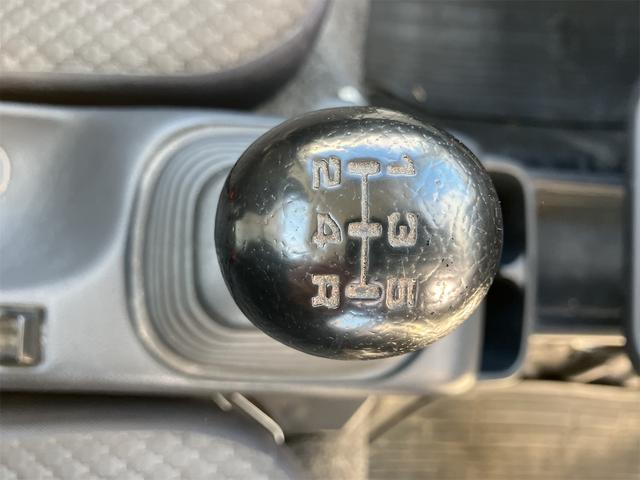 ＮＴ１００クリッパートラック ＧＸ　４ＷＤ　軽トラック　ＭＴ　衝突被害軽減システム　レーンアシスト　ＥＴＣ　オートライト　ＡＢＳ　ＥＳＣ　エアコン　パワーステアリング　パワーウィンドウ　運転席エアバッグ　ＣＤ（27枚目）