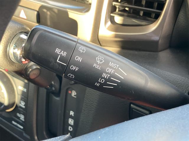 スペーシアカスタムＺ 　４ＷＤ　ＥＴＣ　両側スライド・片側電動　オートクルーズコントロール　オートライト　ＨＩＤ　スマートキー　アイドリングストップ　電動格納ミラー　シートヒーター　ベンチシート　ＣＶＴ　盗難防止システム（9枚目）