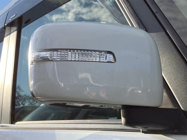 スペーシアカスタムＺ 　４ＷＤ　ＥＴＣ　両側スライド・片側電動　オートクルーズコントロール　オートライト　ＨＩＤ　スマートキー　アイドリングストップ　電動格納ミラー　シートヒーター　ベンチシート　ＣＶＴ　盗難防止システム（15枚目）