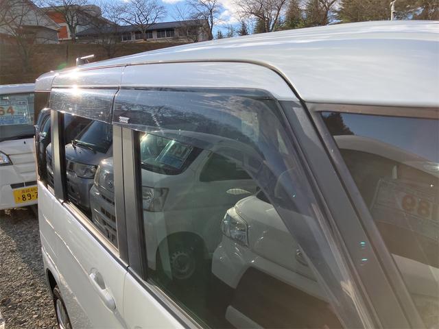 スペーシアカスタムＺ 　４ＷＤ　ＥＴＣ　両側スライド・片側電動　オートクルーズコントロール　オートライト　ＨＩＤ　スマートキー　アイドリングストップ　電動格納ミラー　シートヒーター　ベンチシート　ＣＶＴ　盗難防止システム（16枚目）