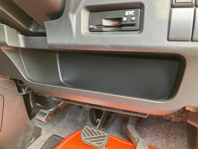スペーシアカスタムＺ 　４ＷＤ　ＥＴＣ　両側スライド・片側電動　オートクルーズコントロール　オートライト　ＨＩＤ　スマートキー　アイドリングストップ　電動格納ミラー　シートヒーター　ベンチシート　ＣＶＴ　盗難防止システム（26枚目）