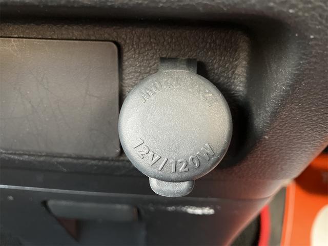 スペーシアカスタムＺ 　４ＷＤ　ＥＴＣ　両側スライド・片側電動　オートクルーズコントロール　オートライト　ＨＩＤ　スマートキー　アイドリングストップ　電動格納ミラー　シートヒーター　ベンチシート　ＣＶＴ　盗難防止システム（29枚目）