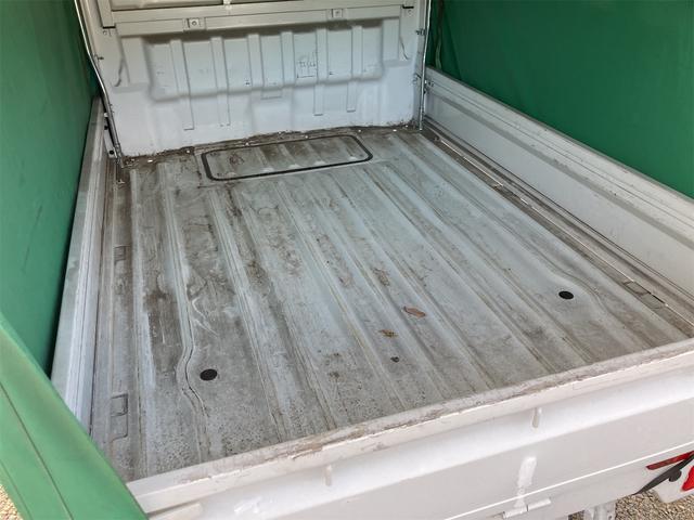 キャリイトラック ＫＣエアコン・パワステ　４ＷＤ　軽トラック　幌　ＭＴ　衝突被害軽減システム　レーンアシスト　オートライト　ＥＳＣ　エアコン　パワーステアリング　運転席エアバッグ　助手席エアバッグ（12枚目）