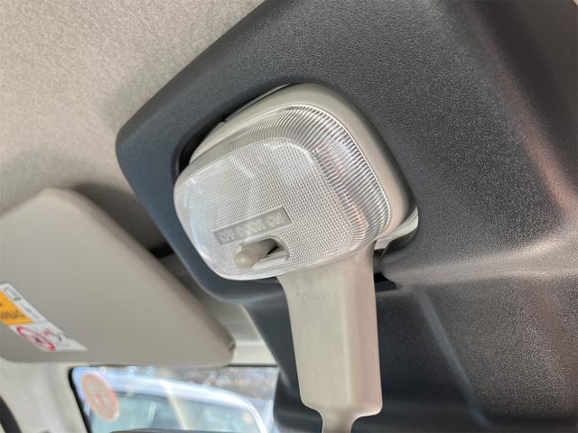 キャリイトラック ＫＣエアコン・パワステ　４ＷＤ　軽トラック　幌　ＭＴ　衝突被害軽減システム　レーンアシスト　オートライト　ＥＳＣ　エアコン　パワーステアリング　運転席エアバッグ　助手席エアバッグ（26枚目）