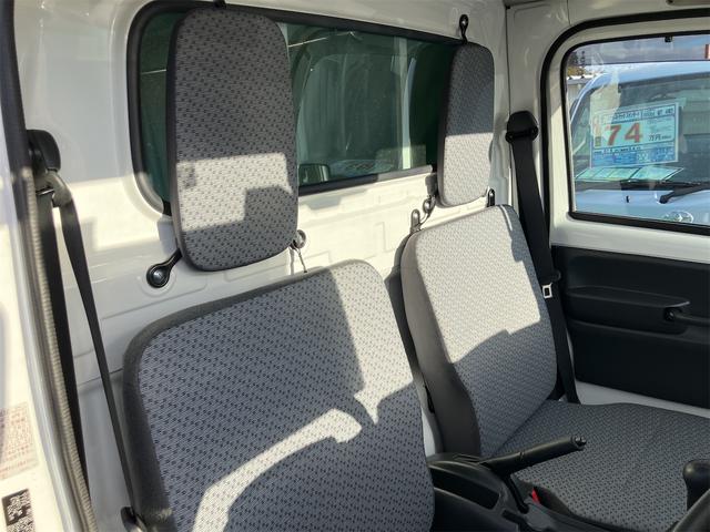 キャリイトラック ＫＣエアコン・パワステ　４ＷＤ　軽トラック　幌　ＭＴ　衝突被害軽減システム　レーンアシスト　オートライト　ＥＳＣ　エアコン　パワーステアリング　運転席エアバッグ　助手席エアバッグ（27枚目）