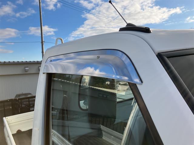 ミニキャブトラック みのり　４ＷＤ　軽トラック　ＭＴ　５速マニュアル車　エアコン　パワーステアリング　運転席エアバッグ　荷台マット　ドアバイザー　最大積載量３５０ｋｇ（7枚目）