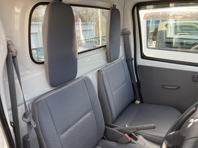 ミニキャブトラック みのり　４ＷＤ　軽トラック　ＭＴ　５速マニュアル車　エアコン　パワーステアリング　運転席エアバッグ　荷台マット　ドアバイザー　最大積載量３５０ｋｇ（28枚目）