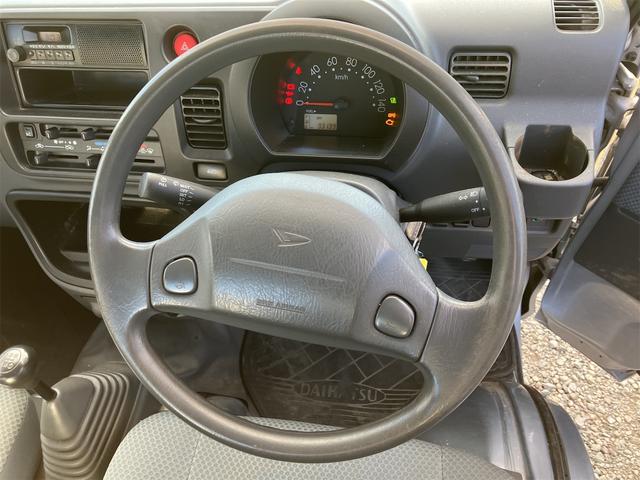 ハイゼットトラック ジャンボ　４ＷＤ　軽トラック　ＭＴ　５速マニュアル車　エアコン　パワーステアリング　パワーウィンドウ　運転席エアバッグ　ドアバイザー（18枚目）