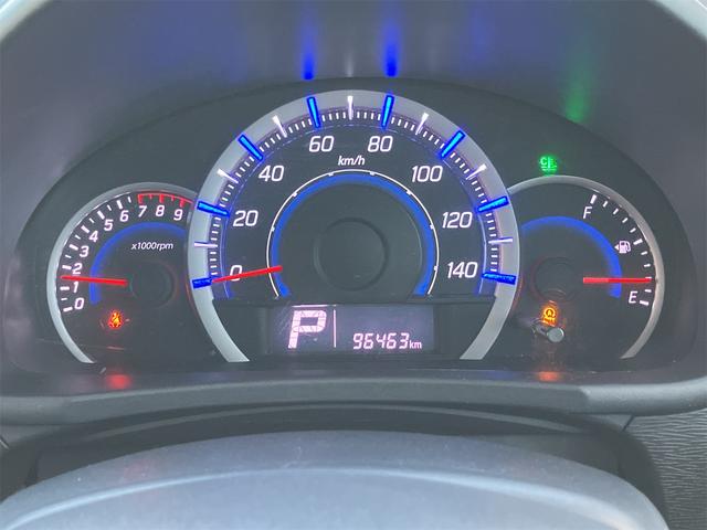 ワゴンＲ ２０周年記念車　４ＷＤ　衝突被害軽減システム　オートライト　ＨＩＤ　スマートキー　アイドリングストップ　電動格納ミラー　シートヒーター　ベンチシート　ＣＶＴ　盗難防止システム　ＡＢＳ　ＥＳＣ　ＣＤ　ＵＳＢ（4枚目）