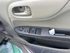 パワーウィンドウ付き☆運転席で全部の窓を開閉することが可能！！快適にドライブをお楽しみいただけます☆ 7