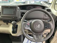 車を運転する際には運転席の存在は欠かせません。なのでしっかりとチェックしたいポイントですね。 2