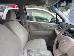 運転者にとっては日々使用することとなる運転席です。運転席が快適だと運転に集中することができますね。 2