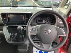運転者にとっては日々使用することとなる運転席です。運転席が快適だと運転に集中することができますね。 2