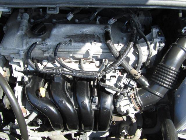 ヴォクシー ＺＳ　フルタイム４ＷＤ　９インチナビ（22枚目）