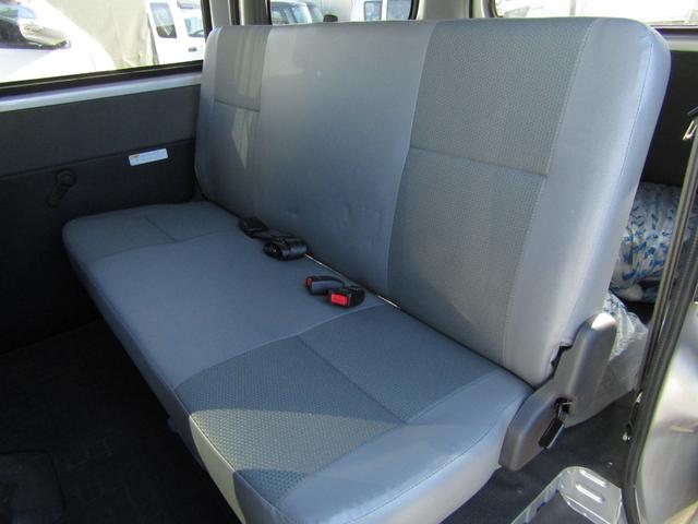 タウンエースバン ＧＬ　フルタイム４ＷＤ　４速オートマ　キーレス　５人乗り　リアヒーター　修復無し（14枚目）