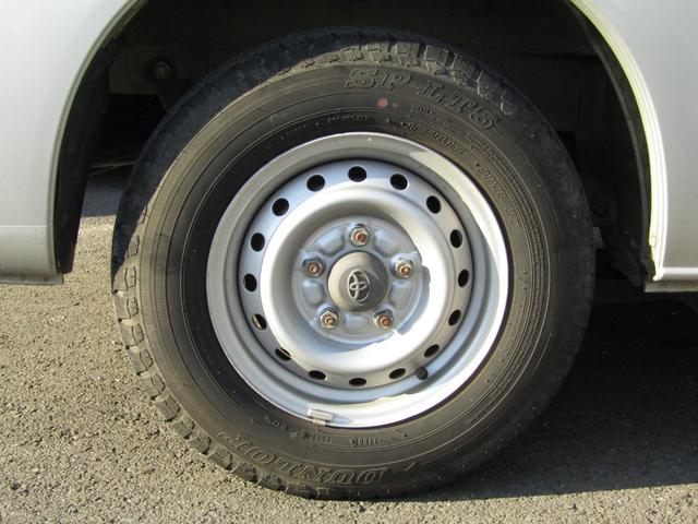 タウンエースバン ＧＬ　フルタイム４ＷＤ　４速オートマ　キーレス　５人乗り　リアヒーター　修復無し（19枚目）