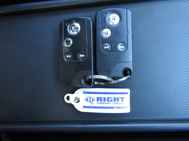 ステップワゴンスパーダ Z クールスピリット 両側オートスライド、ハーフレザーシート、バックカメラ、クルーズコントロール、修復無し(22枚目)