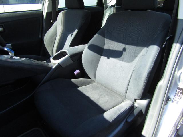 プリウス Ｓ　バックカメラ、スマートキー、メモリーナビ、フルセグＴＶ、ＨＩＤヘッドライト、修復無し（13枚目）