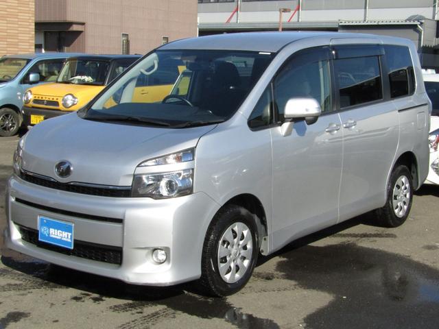 ヴォクシー トランス－Ｘ　フルタイム４ＷＤ、５人乗り、ＥＴＣ、バックカメラ、Ｂｌｕｅｔｏｏｔｈオーディオ、修復無し（8枚目）