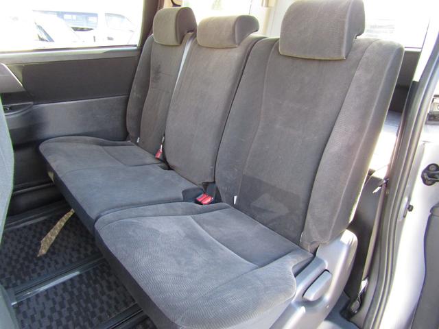 ヴォクシー トランス－Ｘ　フルタイム４ＷＤ、５人乗り、ＥＴＣ、バックカメラ、Ｂｌｕｅｔｏｏｔｈオーディオ、修復無し（13枚目）