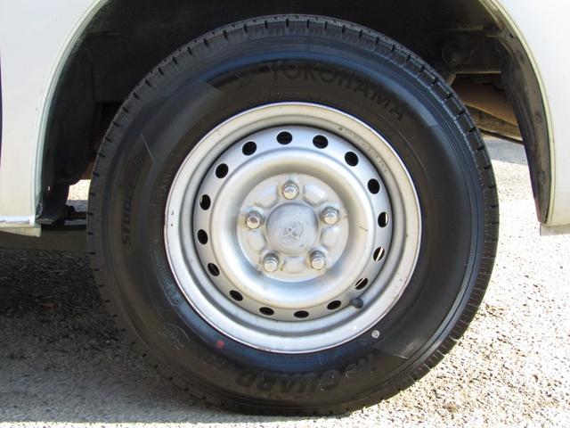 タウンエースバン ＧＬ　フルタイム４ＷＤ、リアヒーター、キーレス、ＡＢＳ、Ｗエアバック、最大積載量７００キロ（17枚目）