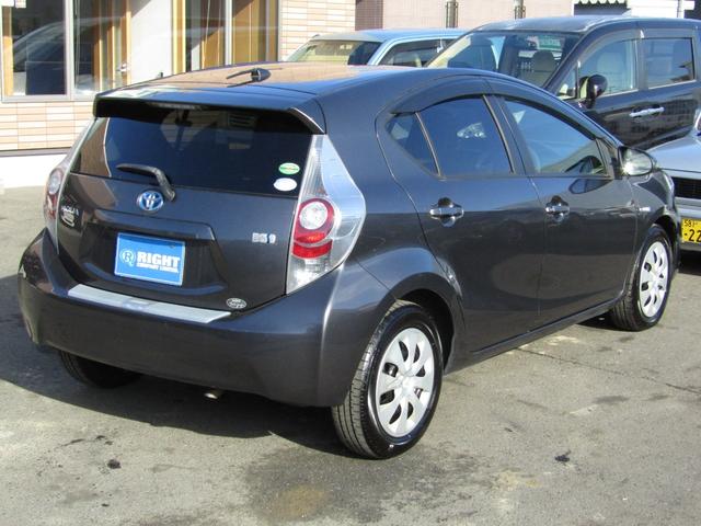 アクア Ｓ　ＬＥＤヘッドライト、シートヒーター、バックカメラ、Ｂｌｕｅｔｏｏｔｈオーディオ、ＥＴＣ（10枚目）