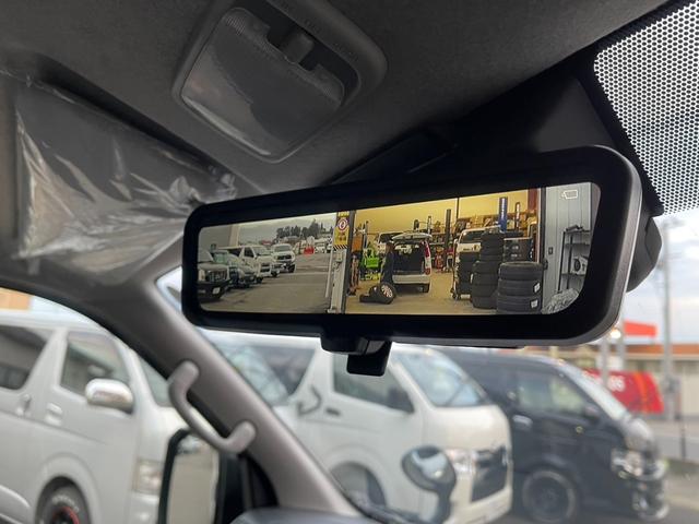 ハイエースバン DX GLパッケージ 070架装パッケージ寒冷地仕様イージークローザードアLEDヘッドランプ両側固定式ガラスパノラミックビューモニターデジタルインナーミラーリアクーラーヒーター助手席エアバッグフォースリミッター付ベルト(13枚目)
