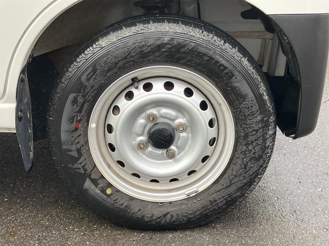 ハイゼットカーゴ ＤＸ　ＳＡＩＩＩ　４ＷＤ　軽バン　ＡＴ　衝突被害軽減システム　クリアランスソナー　ドライブレコーダー　ＥＴＣ　バックカメラ　両側スライドドア　アイドリングストップ　オートマチックハイビーム　ＥＳＣ　エアコン（14枚目）