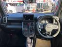 毎回座るフロントシート。運転席は必ず使用する部分ですので、座り心地が重要です!