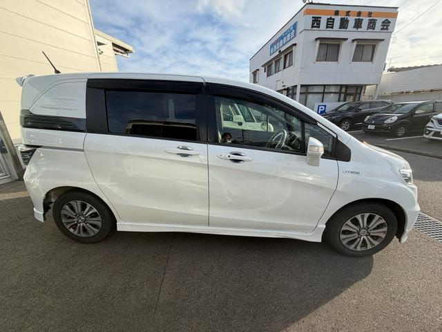 ���А����H����������Ă��܂��B���Ɛ������i���������m���Ԍ��A�@��_���A��ʐ��������s���܂��B