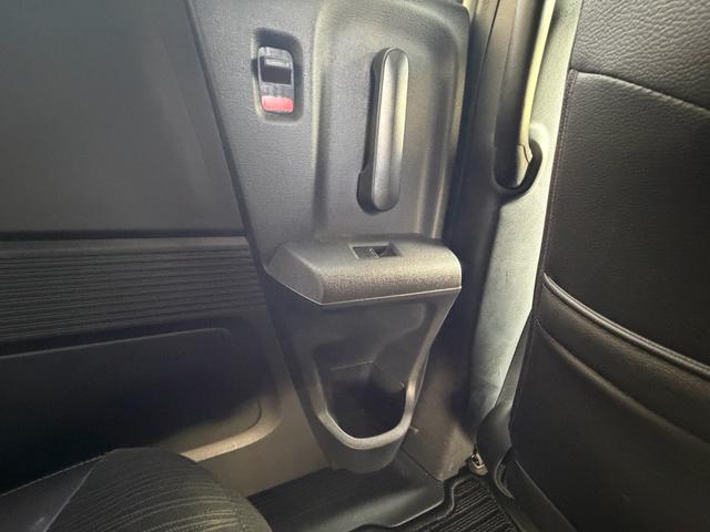 �����ݕ��̓h�A�|�P�b�g�ց�