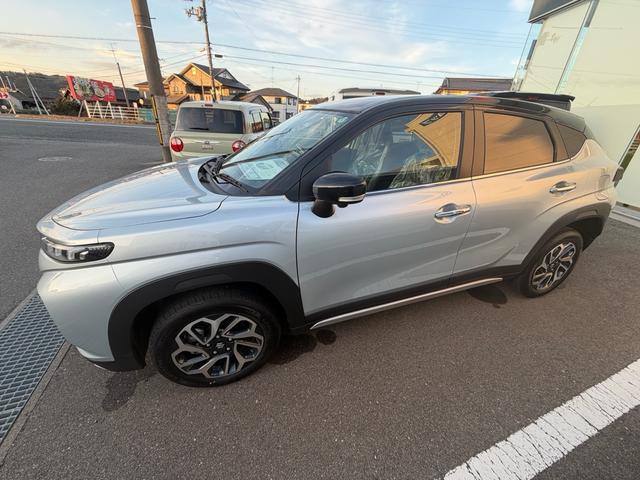 フロンクス ベースグレード　９インチ全方位カメラ付きメーカーナビ　試乗車アダプティブクルーズクルーズコントロール　運転席助手席シートヒーター　電動パーキングサイドブレーキ（5枚目）