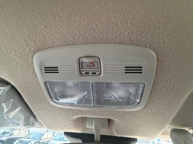 フロンクス ベースグレード　９インチ全方位カメラ付きメーカーナビ　試乗車アダプティブクルーズクルーズコントロール　運転席助手席シートヒーター　電動パーキングサイドブレーキ（48枚目）